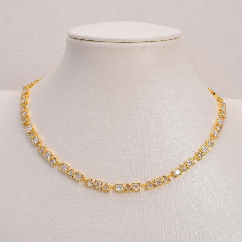 Ce1i*e necklaces
